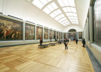 Museum Vlogs: A Day in the Life of a Curator